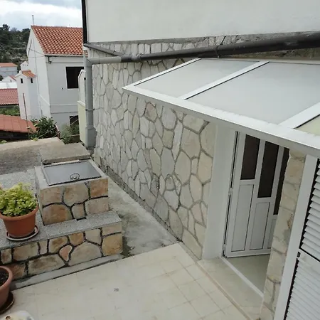 Iva Guest house 3*