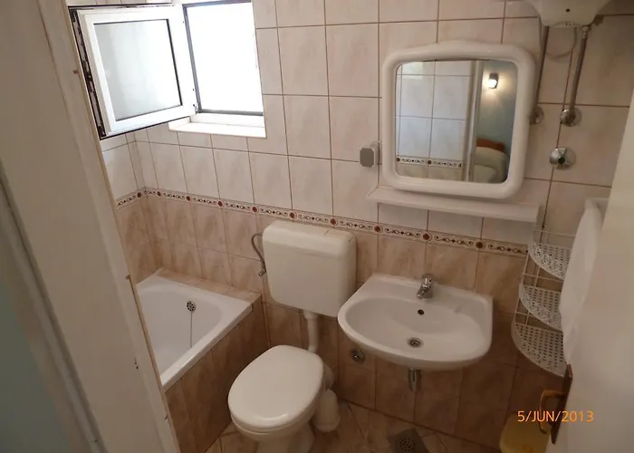 Iva Konukevi Hvar Town